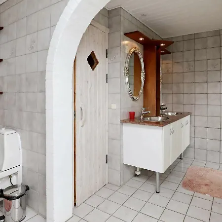 Five-bedroom Holiday In Casa de Férias Saltum